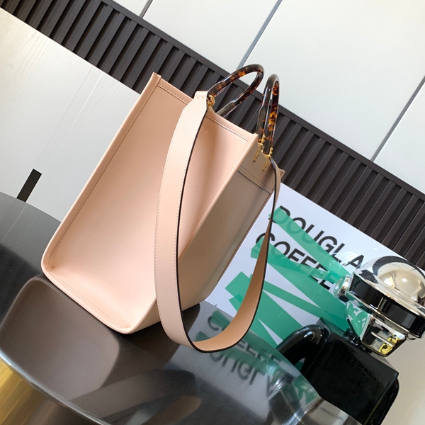 スーパーコピーブランドバッグ背面デザイン